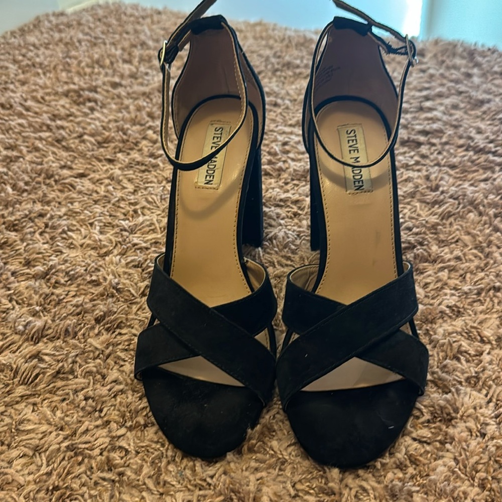 Steve Madden Black heels